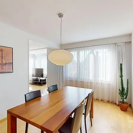 Executive 2br Near And Center - Dufour 4 *